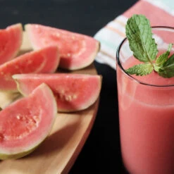 Tropical Pink Guava Tree 11 Tropical Pink Guava Tree -GreenNest Shop Pink Guava 3