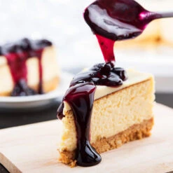 Triple Crown Thornless Blackberry Bush 9 Triple Crown Thornless Blackberry Bush -GreenNest Shop Triple Crown Blackberry 3